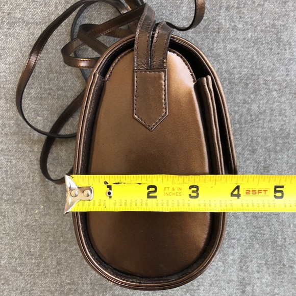 Like new! - Vintage SALVATORE FERRAGAMO Leather Barrel Bag - Picture 13 of 13